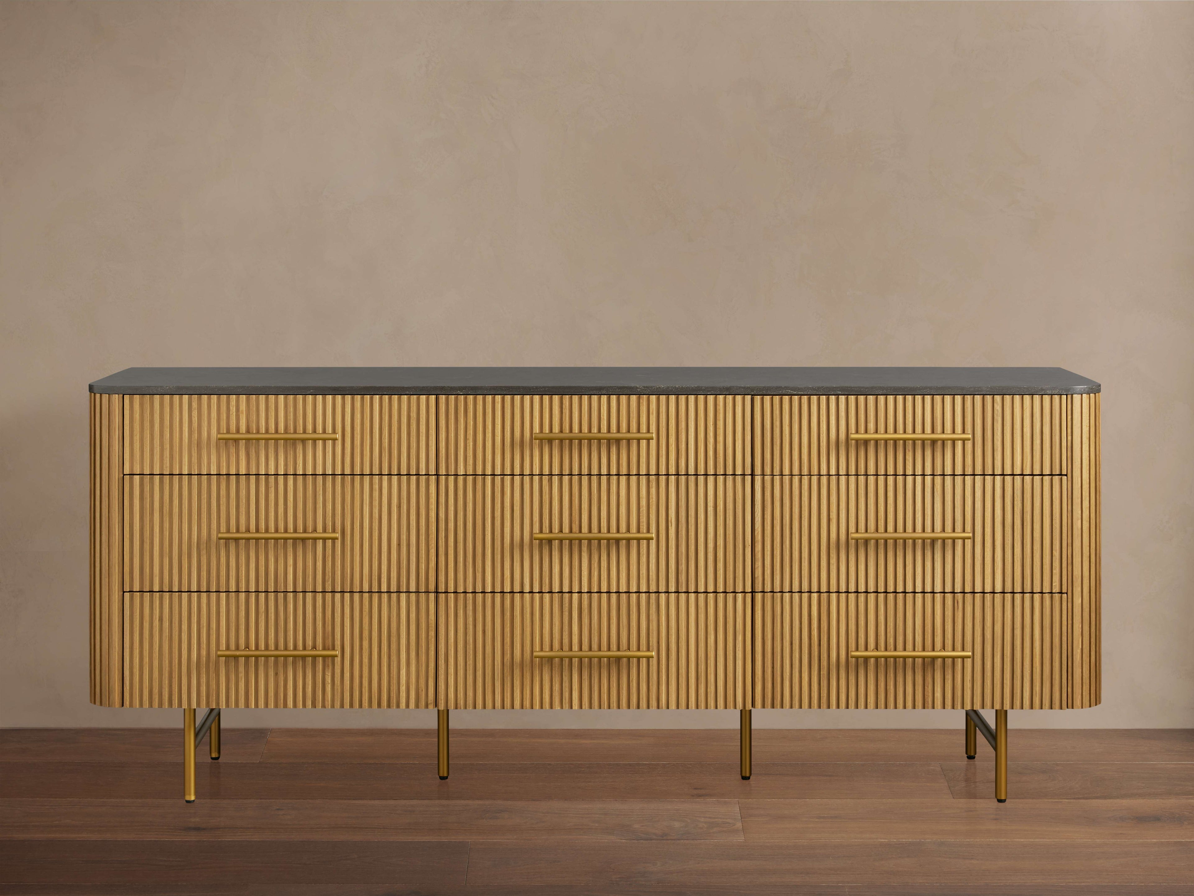 Commode à neuf tiroirs Finnley