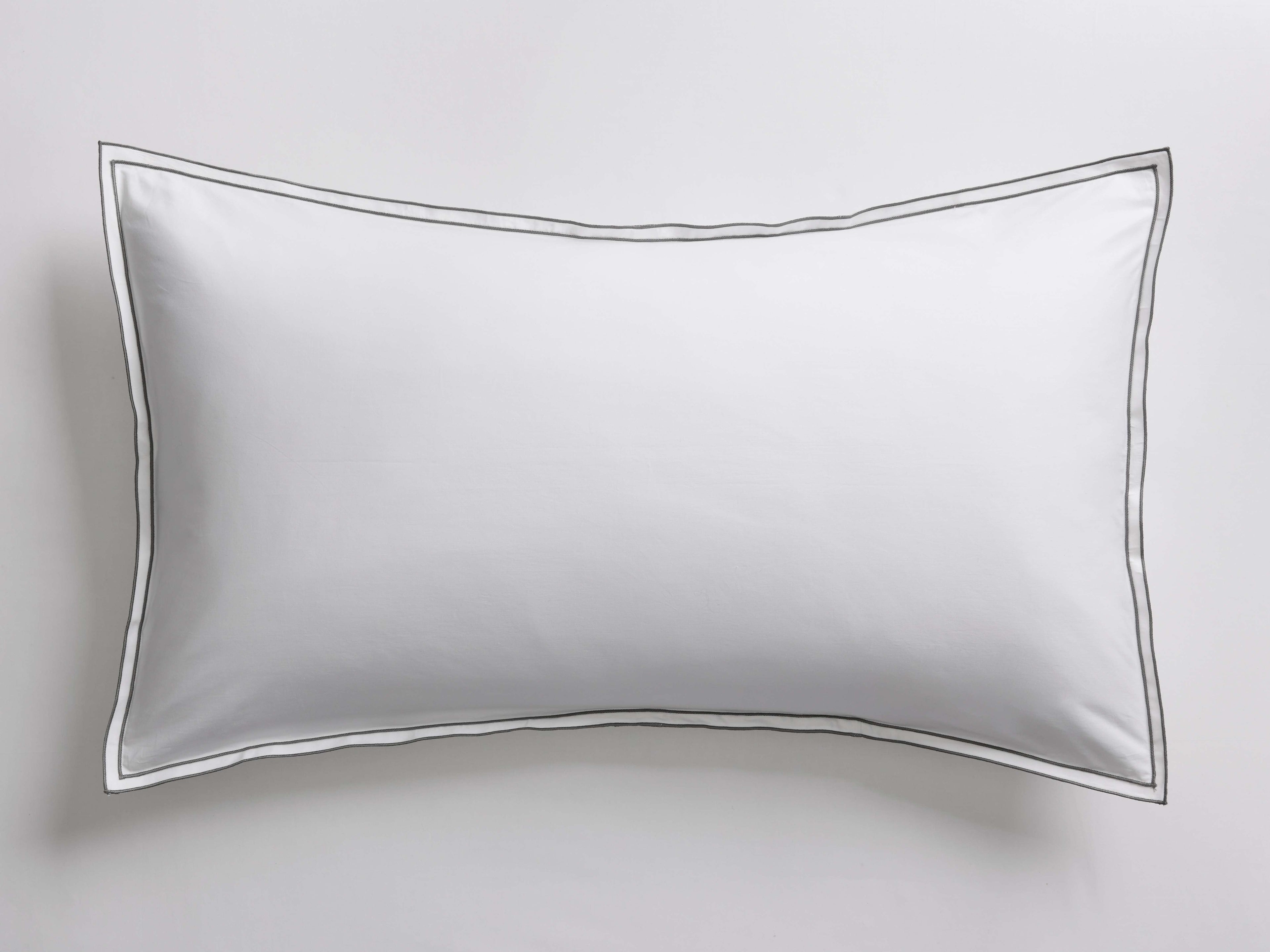 Housse de coussin en percale brodée italienne