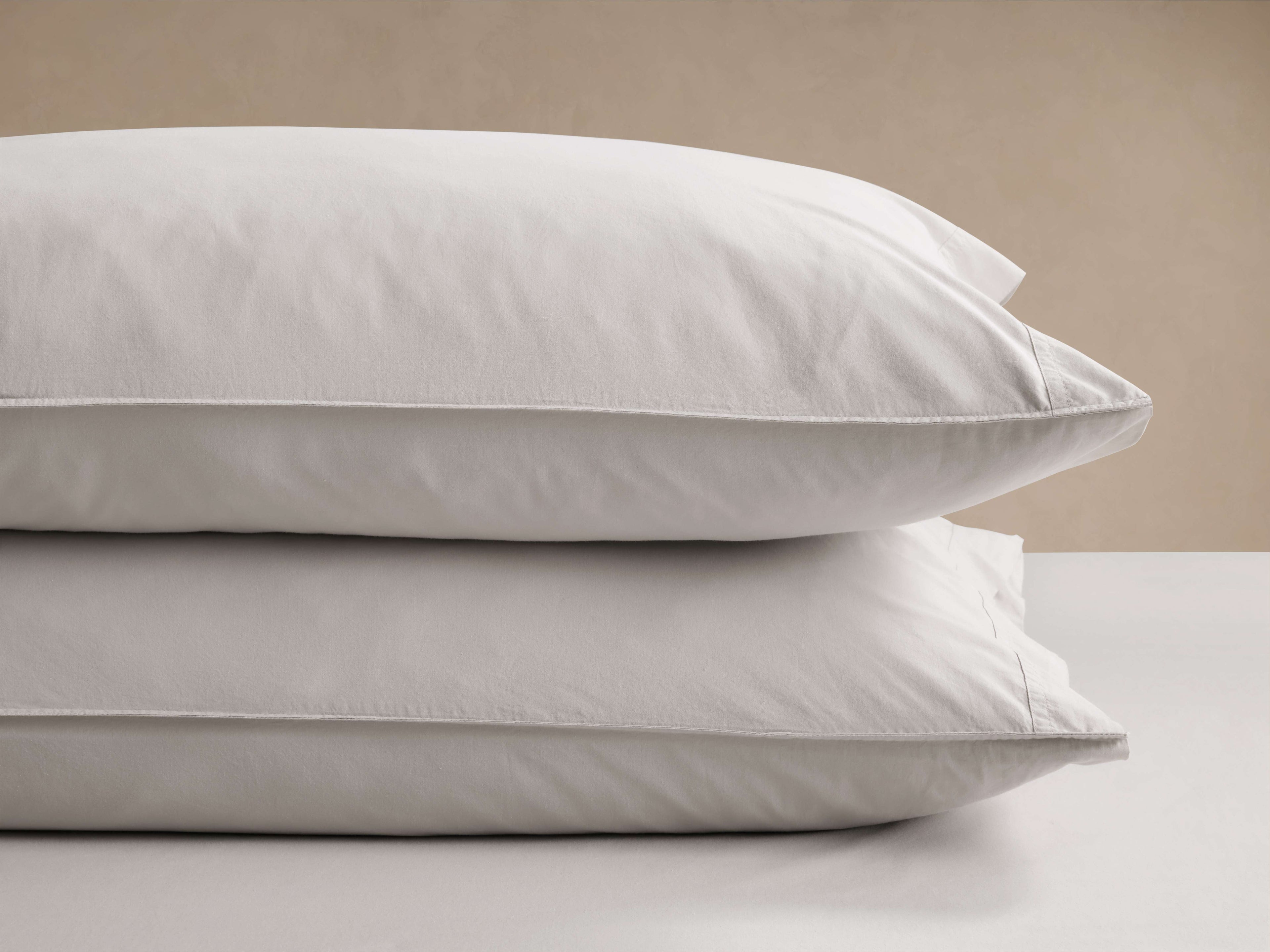 Taies d'oreiller en percale teintée en pièce italienne, couleur naturelle (lot de 2)