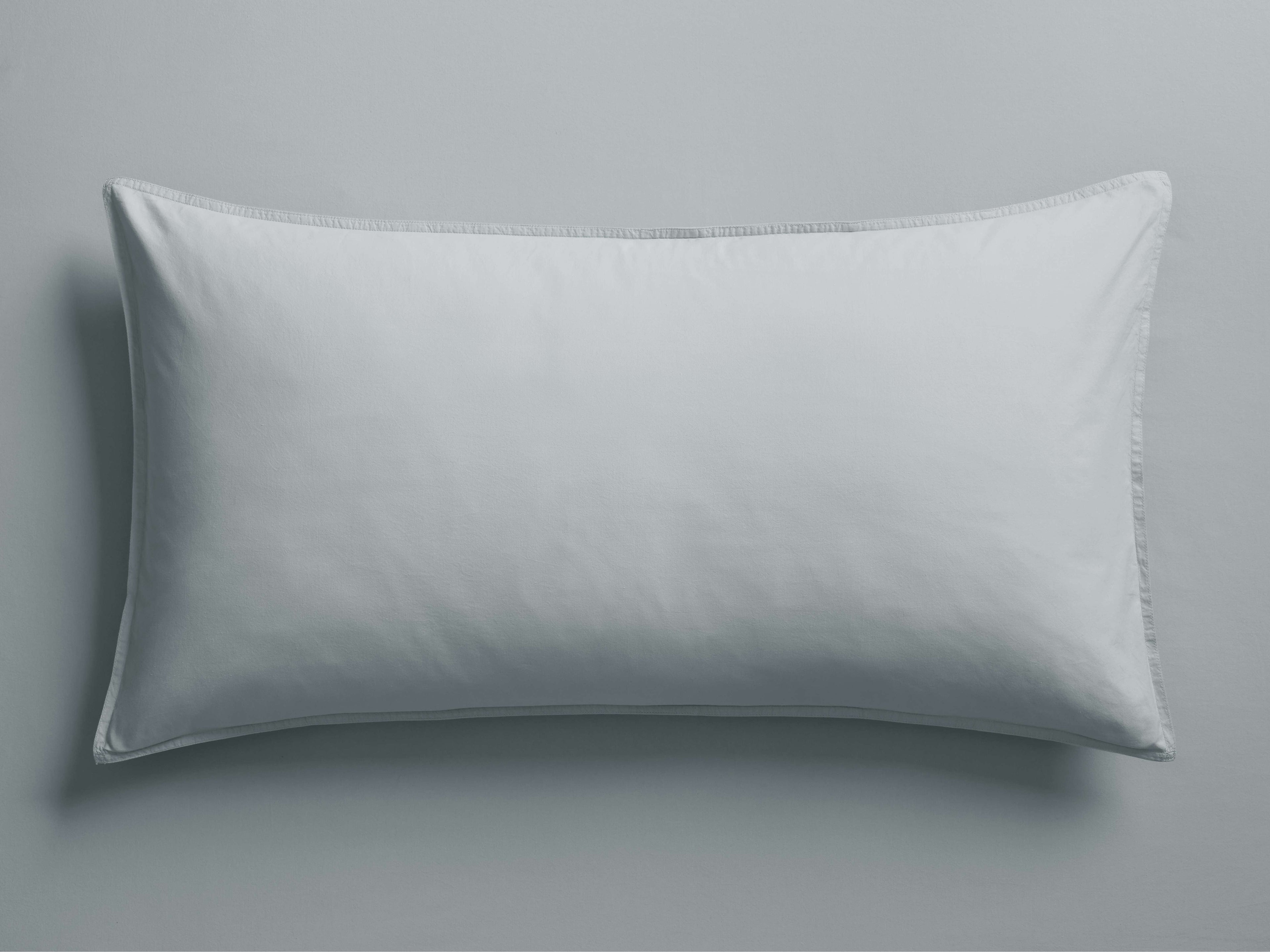 Housse de coussin en percale italienne teinte en pièce, coloris ciel