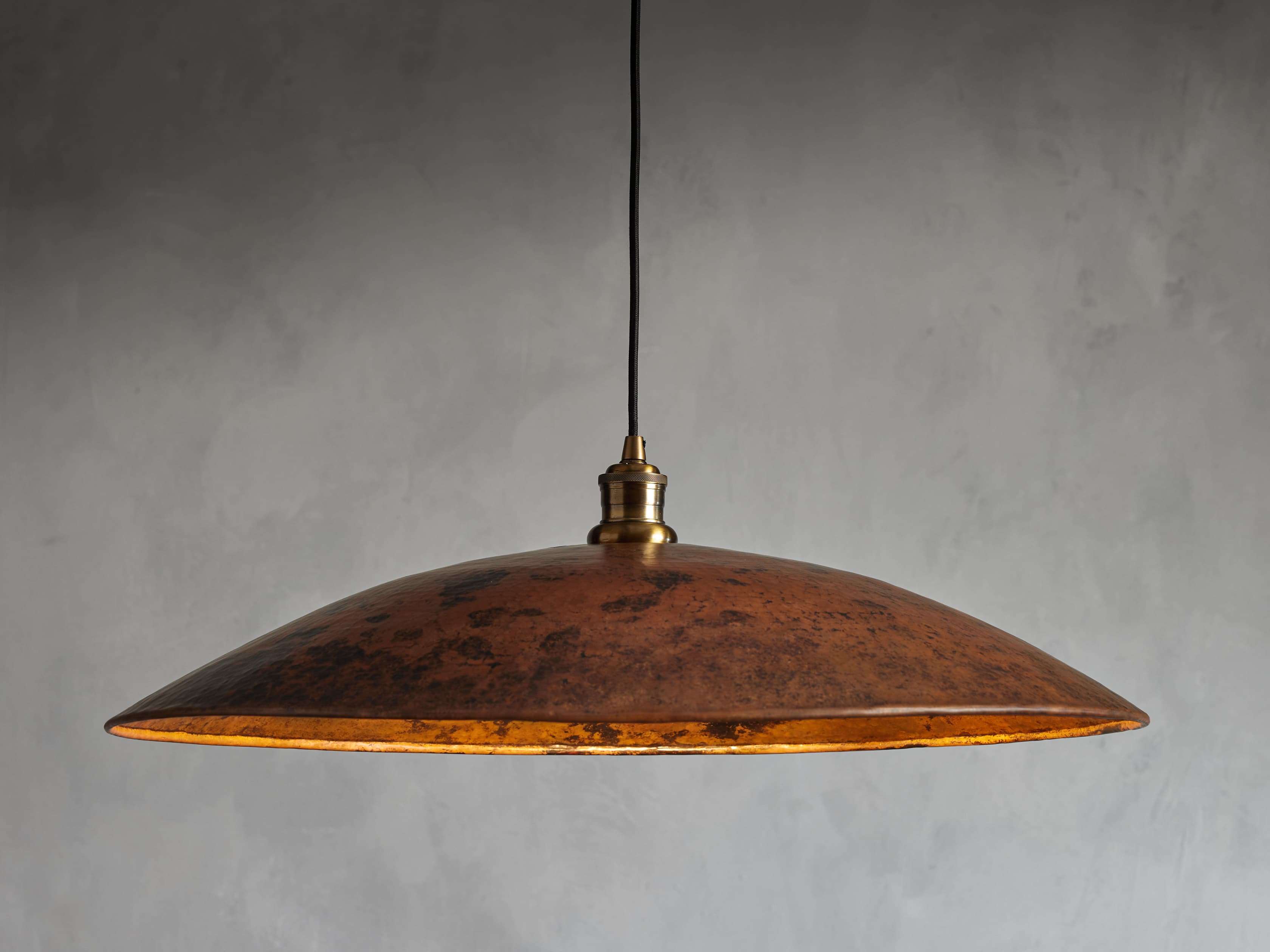 Pendentif éventail en métal recyclé