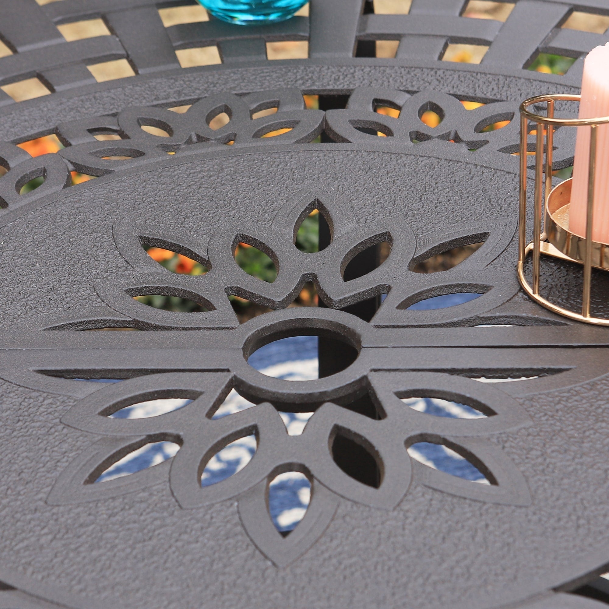 Ensemble de salle à manger/salle à manger de patio en aluminium moulé MAISON ARTS avec table à manger ronde et 6 chaises de patio en aluminium moulé