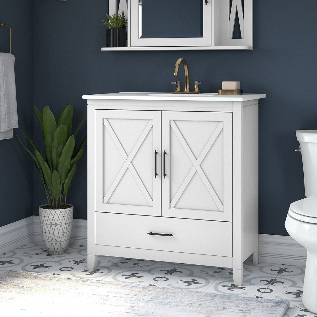 Meuble-lavabo Key West 32 W avec lavabo par Bush Furniture