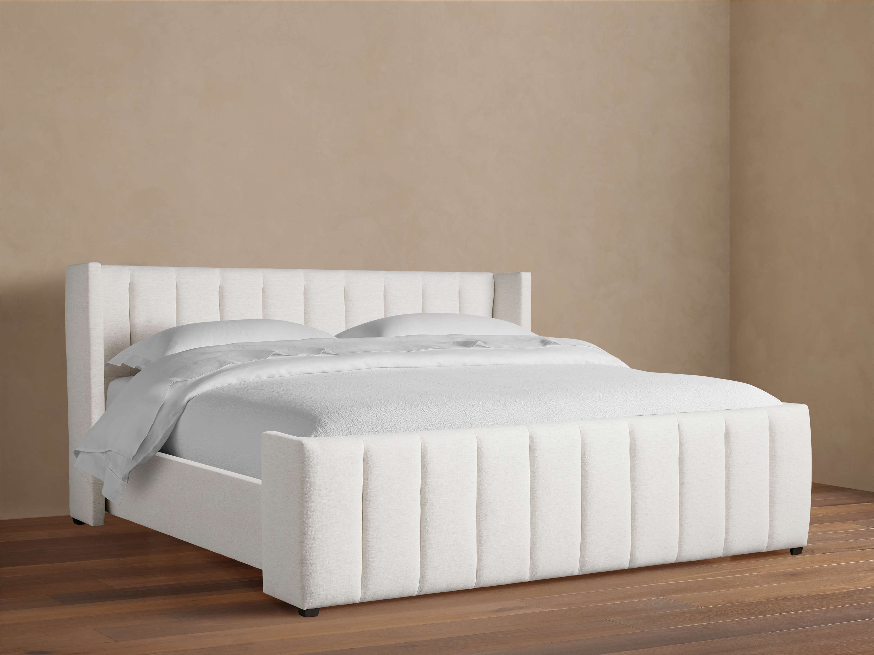 Lit Wyller à coutures en U avec pied de lit haut