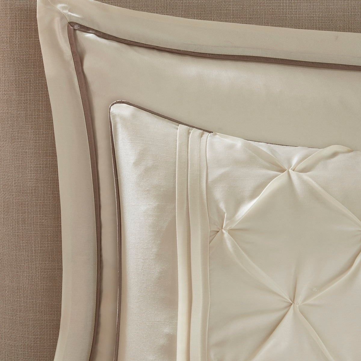 Madison Park Essentials Loretta 24 pièces dans un sac avec panneaux de fenêtre et ensemble de draps