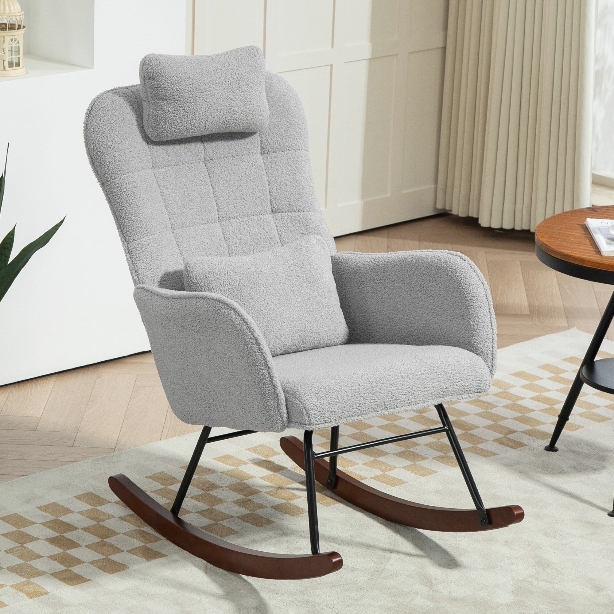 Fauteuil à bascule rembourré moderne avec dossier haut, appui-tête et coussin lombaire pour salon ou chambre à coucher