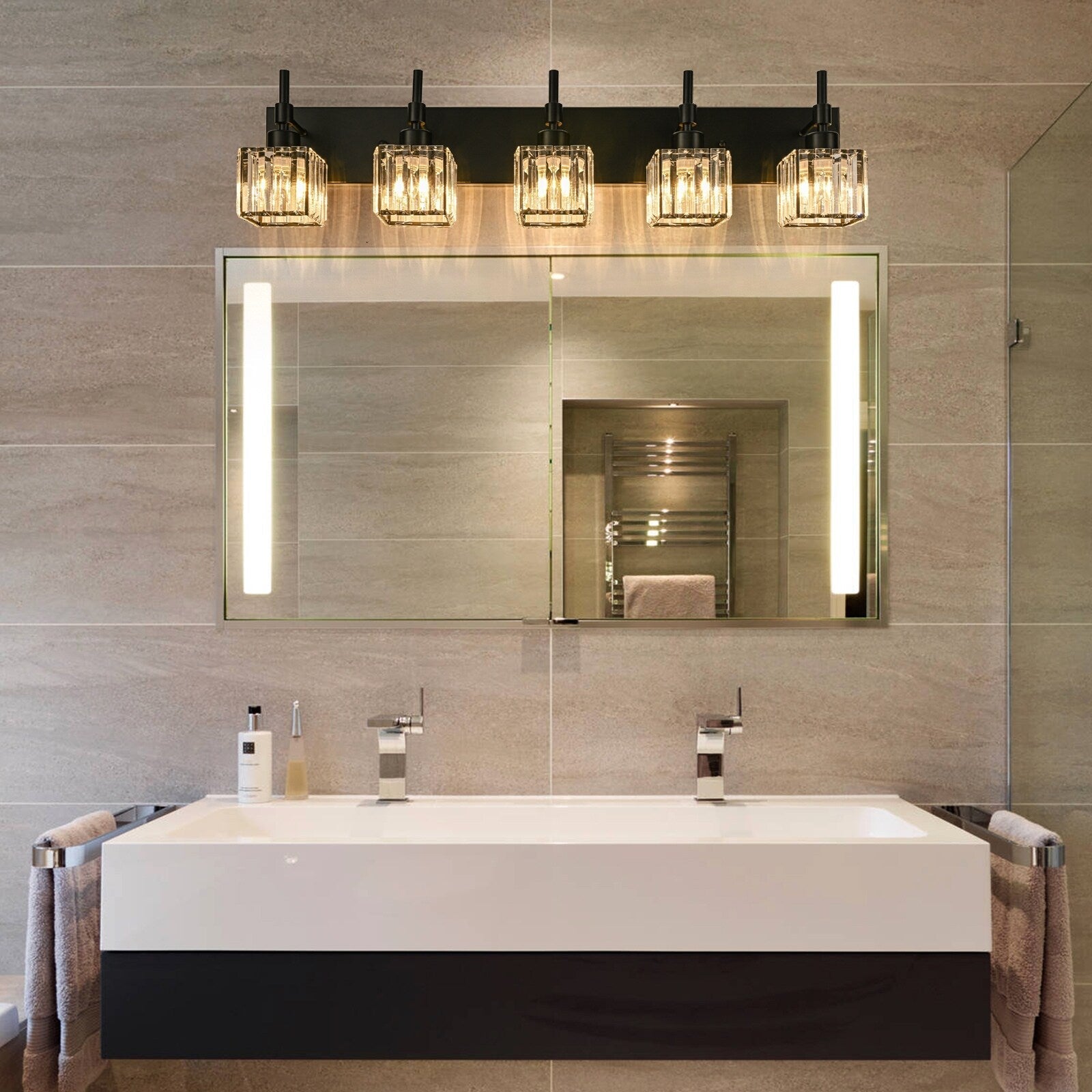 Luminaires de salle de bain en cristal à intensité variable Ora Modern sur miroir Glam Vanity Lights