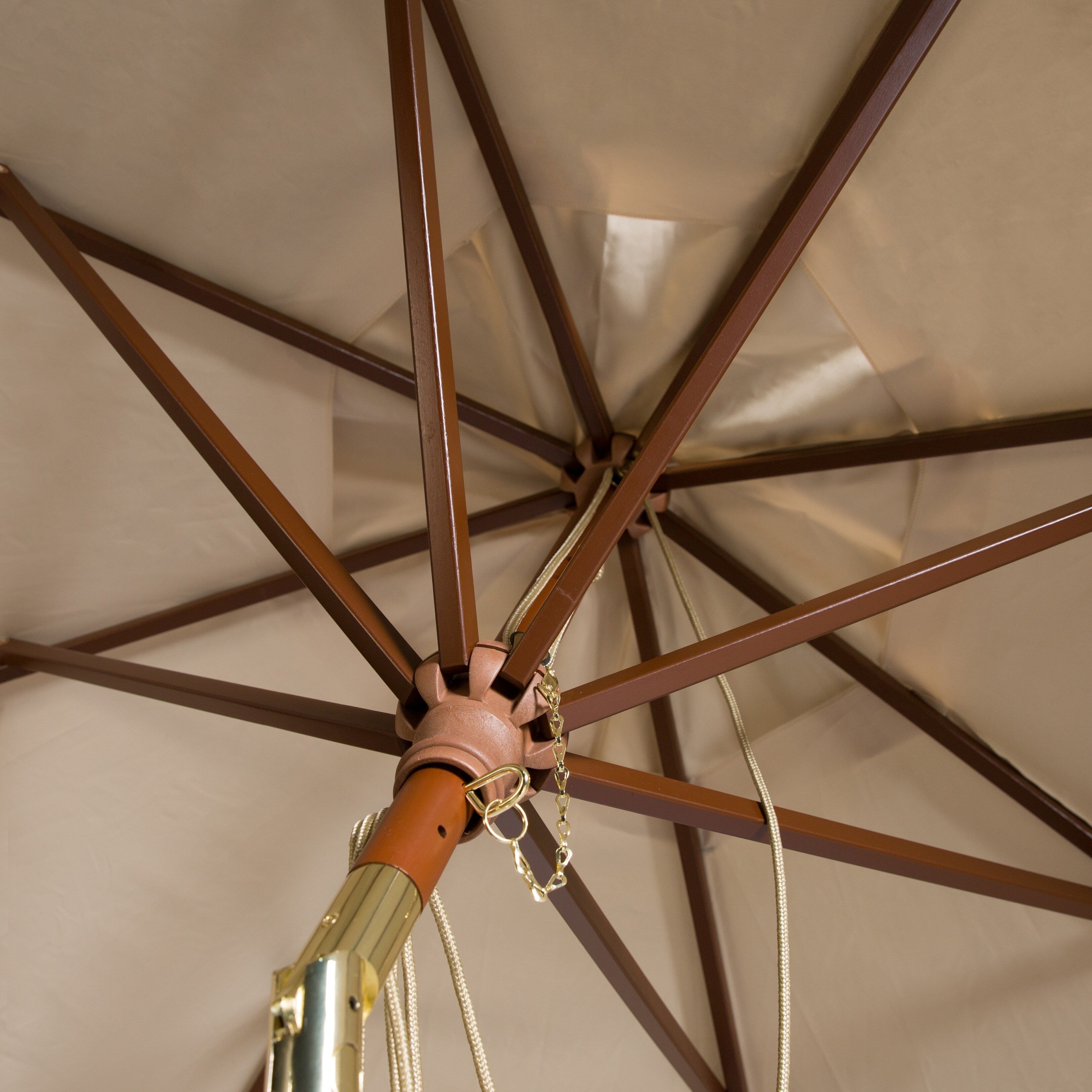 Parasol d'extérieur en bois SAFAVIEH Zlatana de 2,7 m
