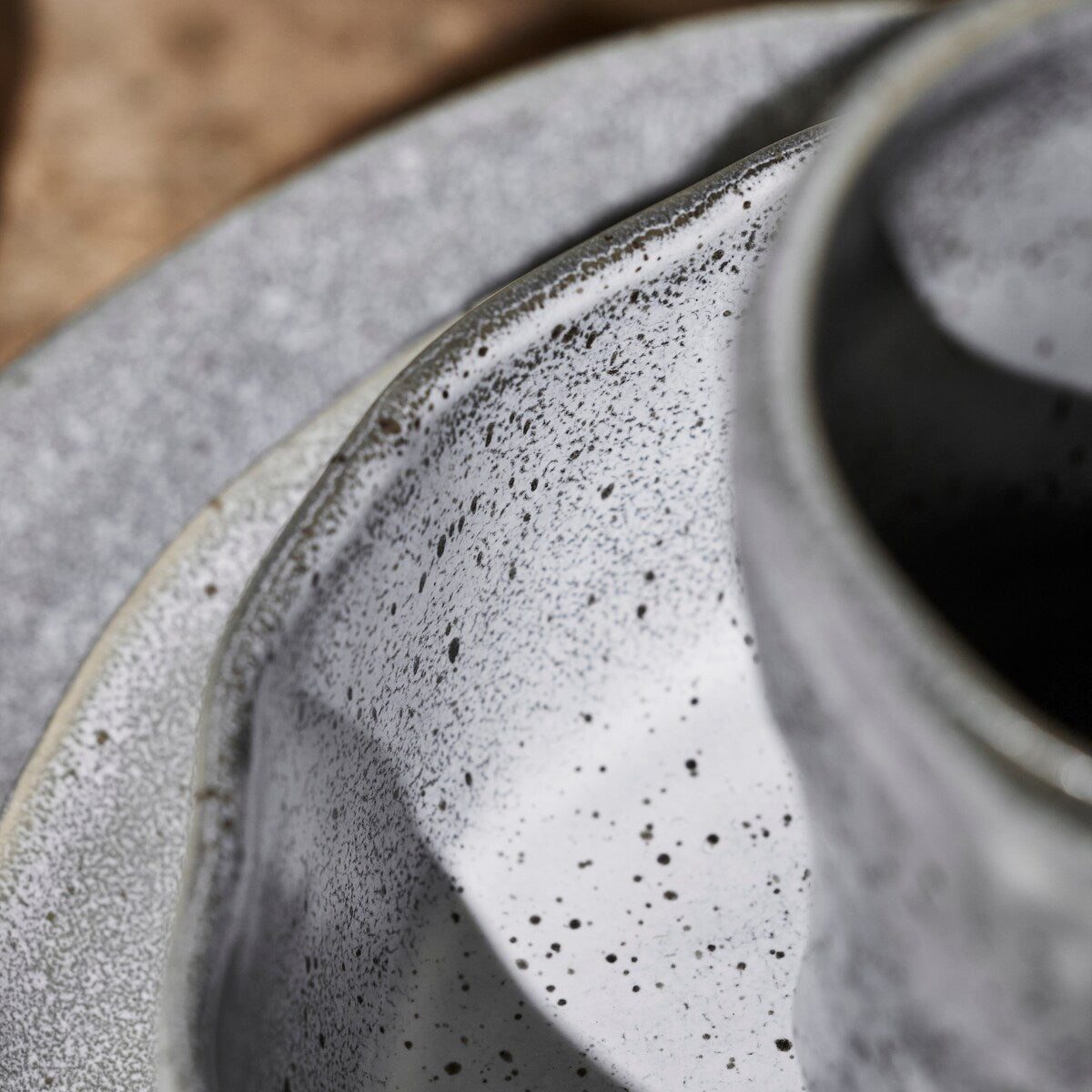 Service de table en grès Stone by Mercer Project ATIK