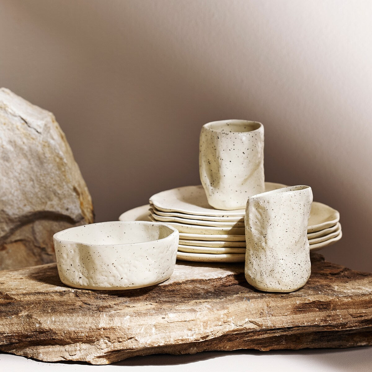 Service de table en grès Stone by Mercer Project ATIK