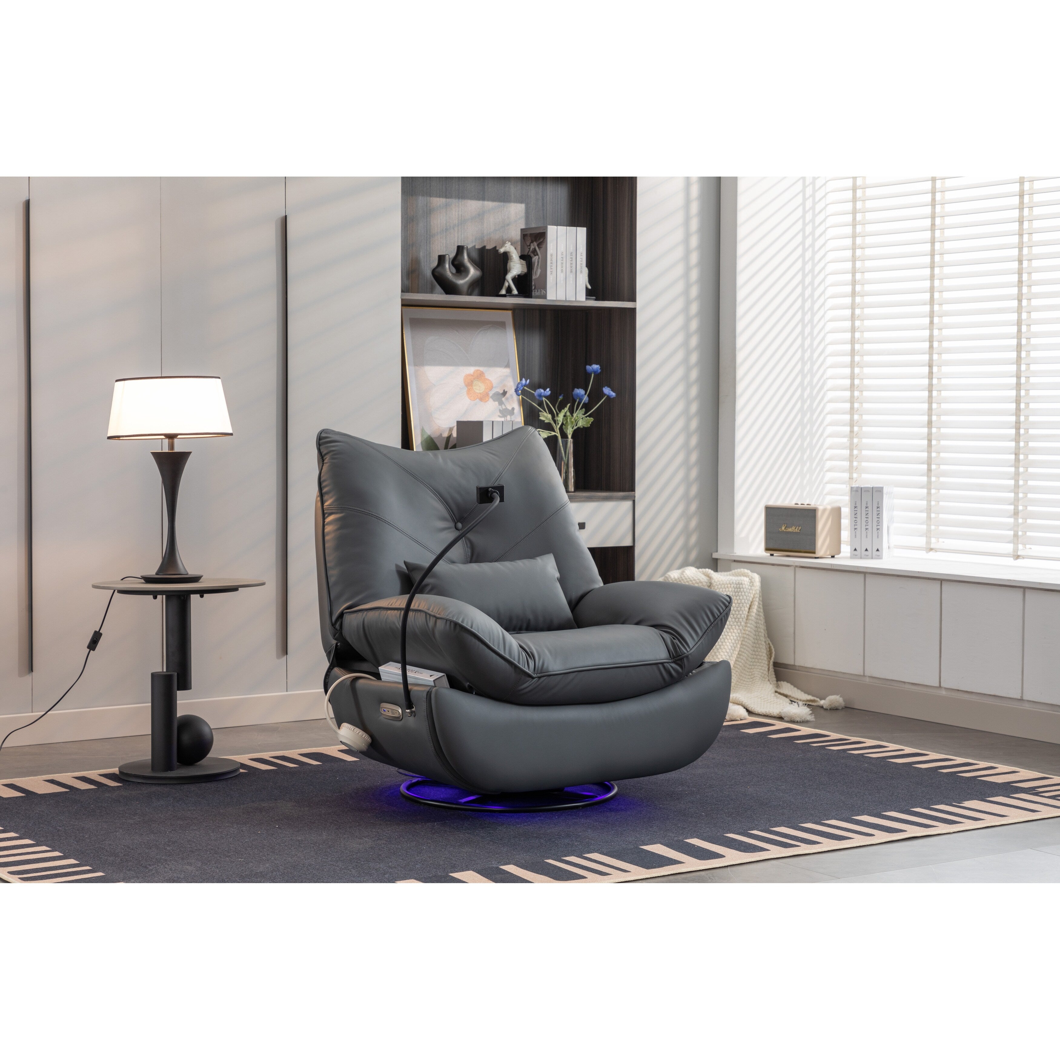 Fauteuil inclinable pivotant et électrique avec haut-parleurs Bluetooth, support de téléphone, ports de chargement USB et Type-C, rangement dissimulé des accoudoirs
