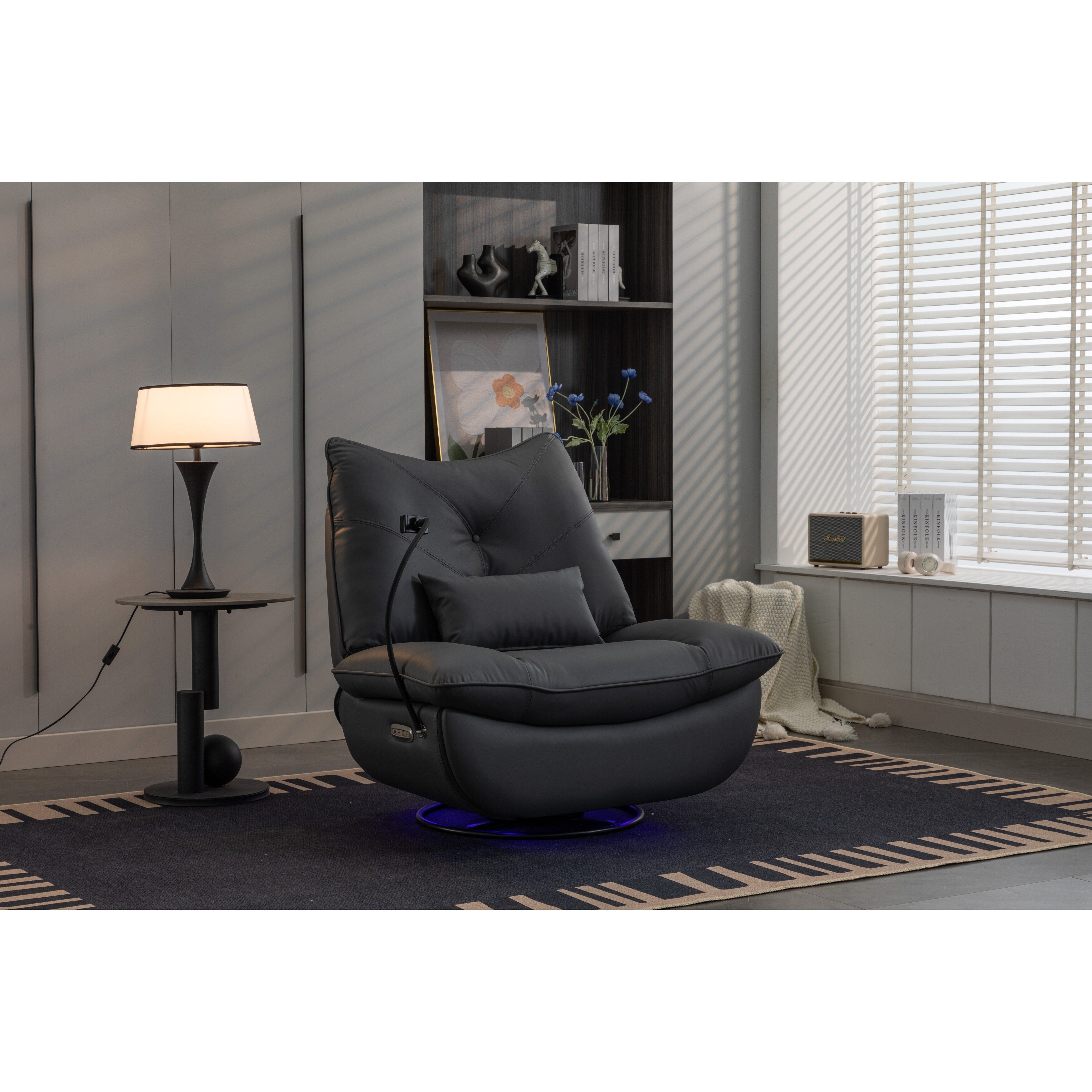 Fauteuil inclinable pivotant et électrique avec haut-parleurs Bluetooth, support de téléphone, ports de chargement USB et Type-C, rangement dissimulé des accoudoirs